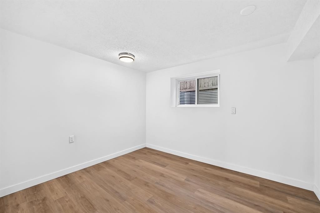 208 Penbrooke Way Se, Calgary, AB