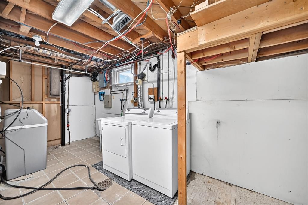 208 Penbrooke Way Se, Calgary, AB