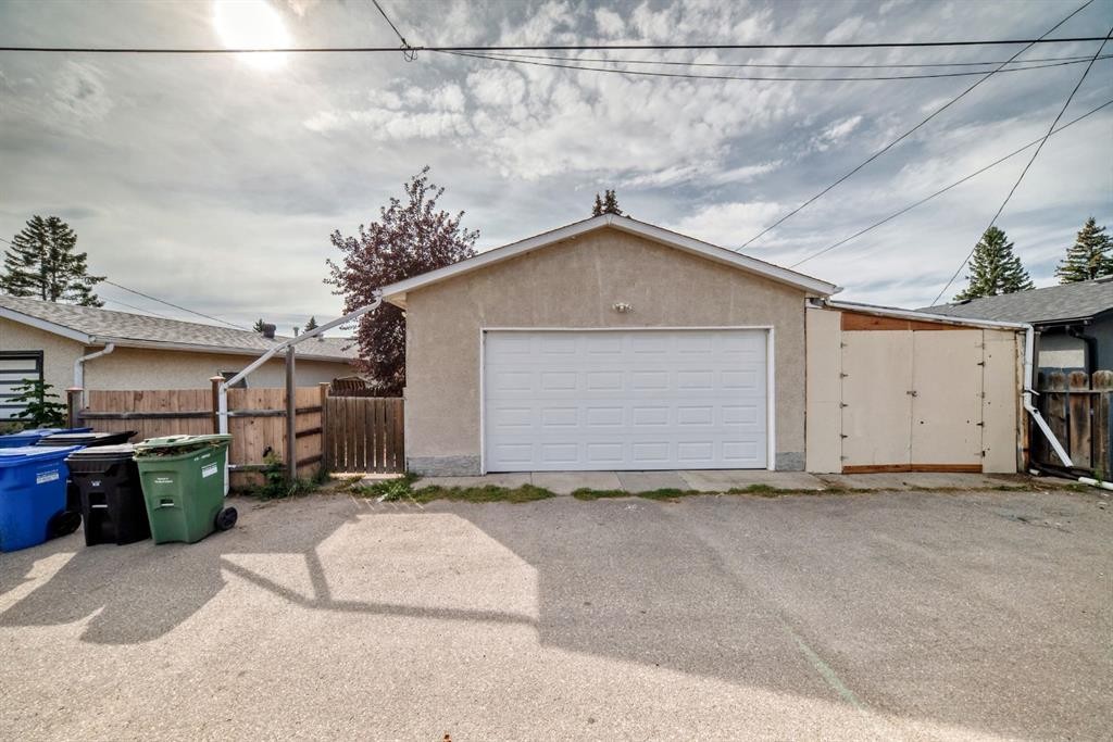 208 Penbrooke Way Se, Calgary, AB