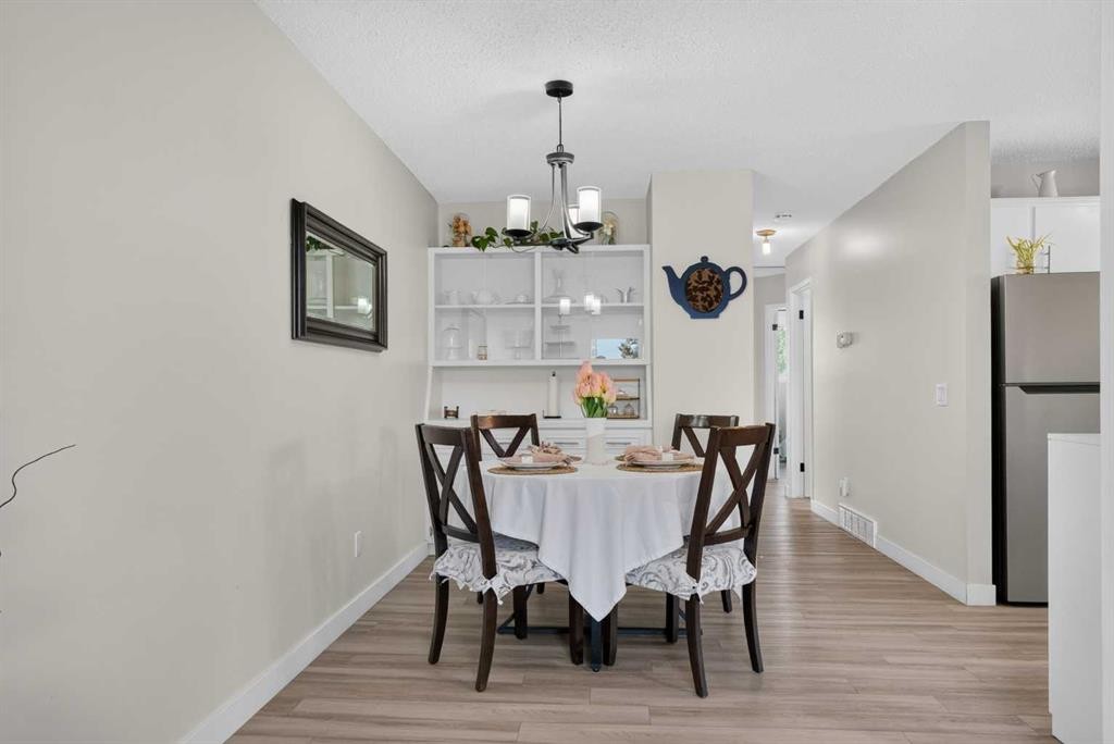 8335 Centre Street Nw, Calgary, AB