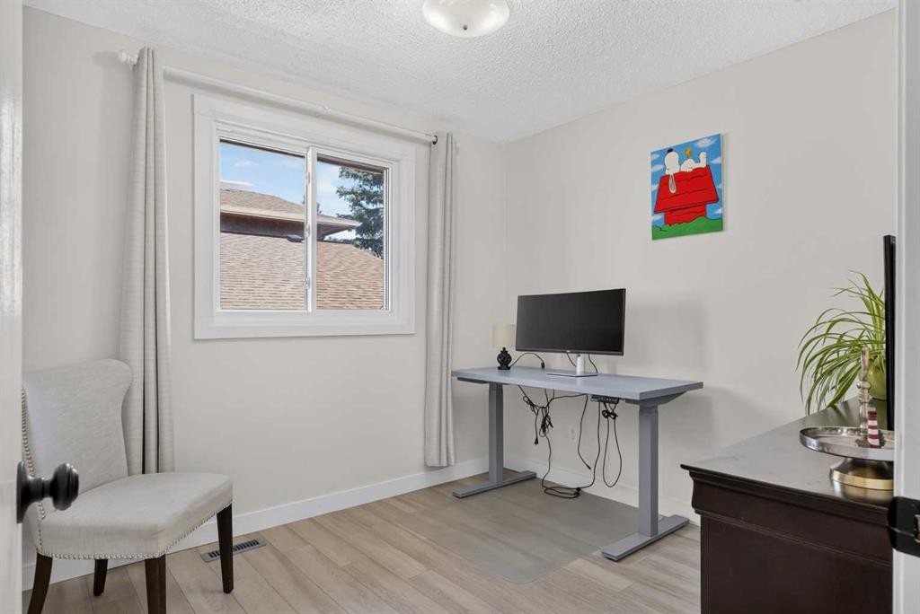 8335 Centre Street Nw, Calgary, AB