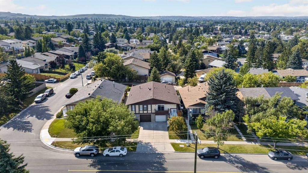8335 Centre Street Nw, Calgary, AB