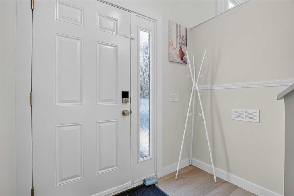 8335 Centre Street Nw, Calgary, AB