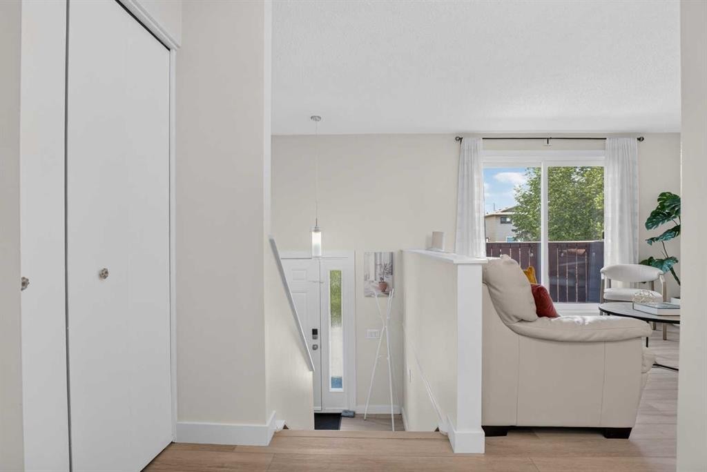 8335 Centre Street Nw, Calgary, AB