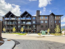 207-10 Cascade Ridge Canmore, AB T1W 0P6
