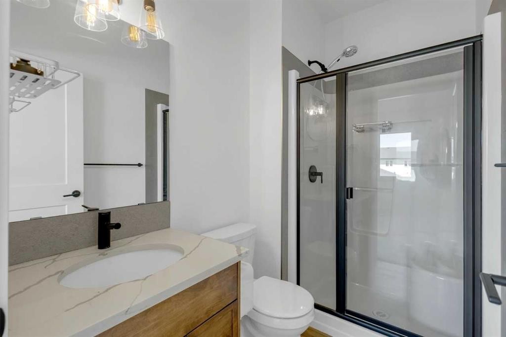 9 Ian Way, Sylvan Lake, AB - Indoor Photo Showing Bathroom