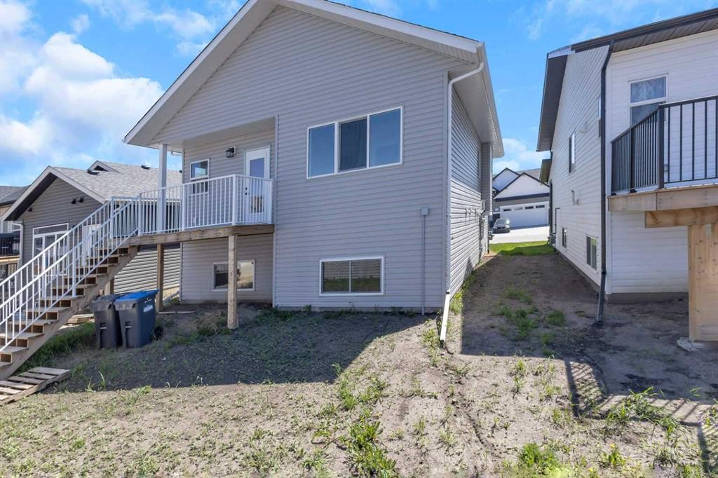 9 Ian Way, Sylvan Lake, AB - Outdoor With Exterior
