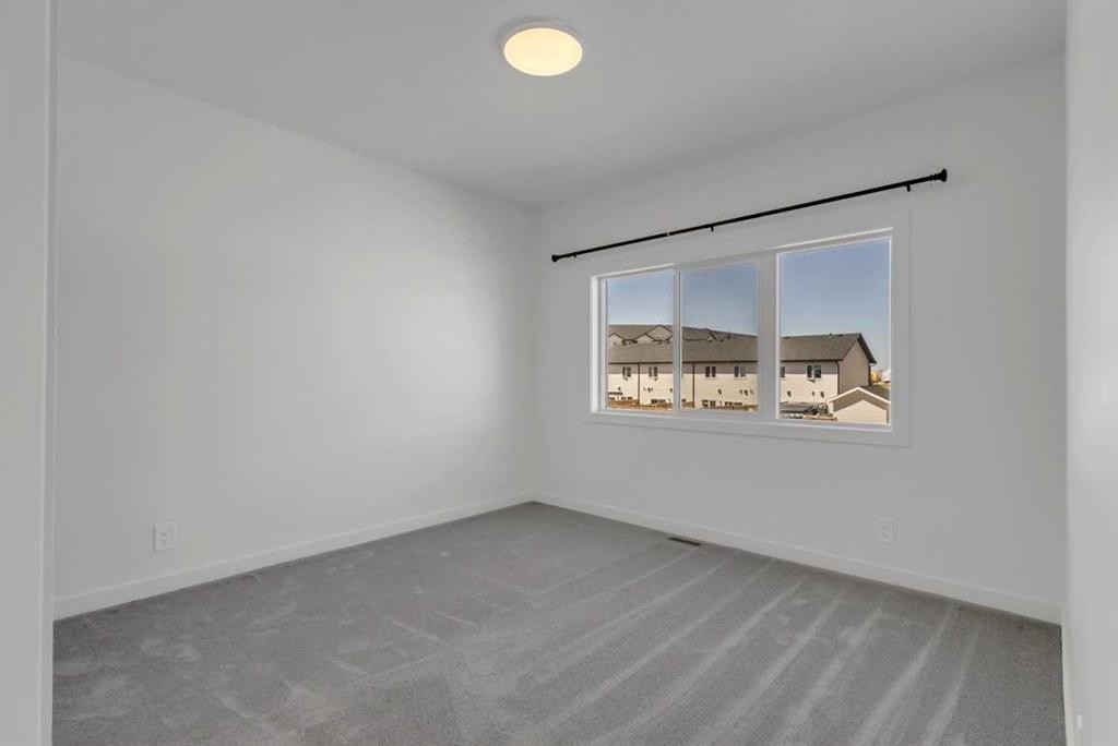 9 Ian Way, Sylvan Lake, AB - Indoor