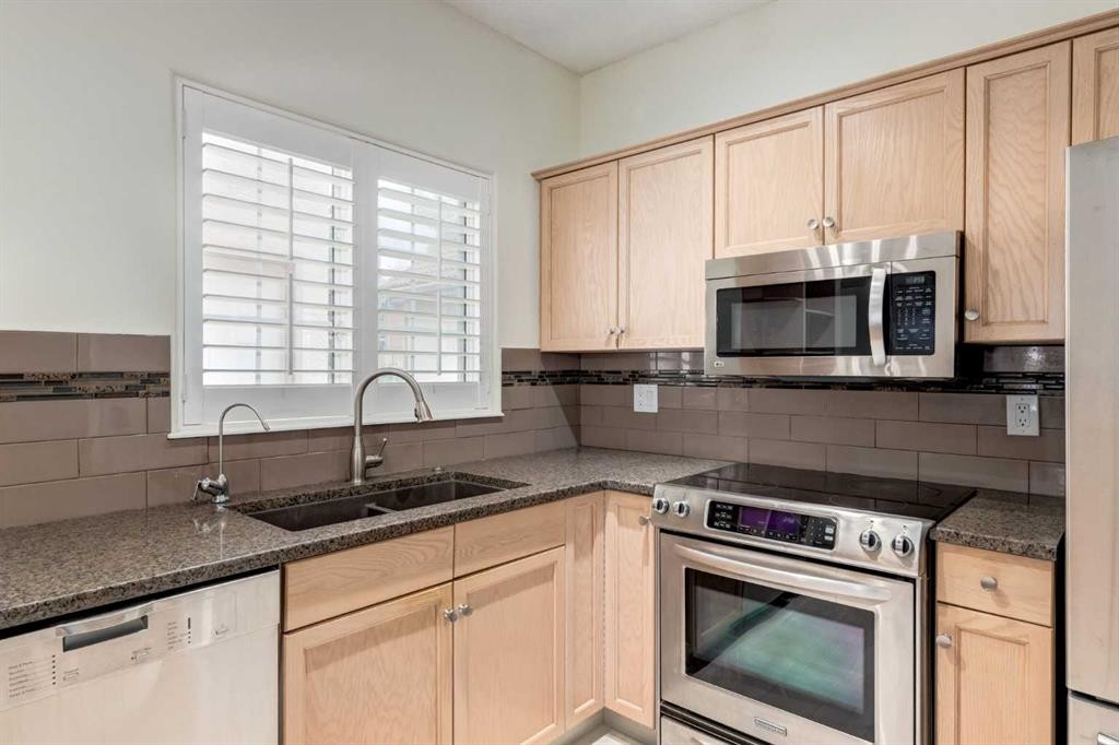 107 Patterson View Sw, Calgary, AB