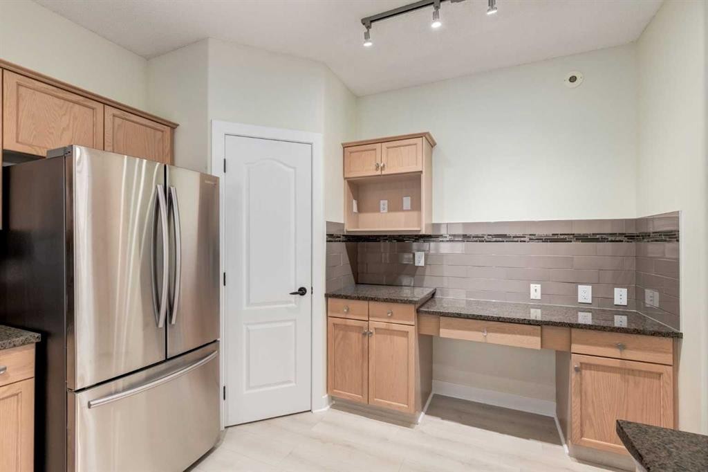 107 Patterson View Sw, Calgary, AB