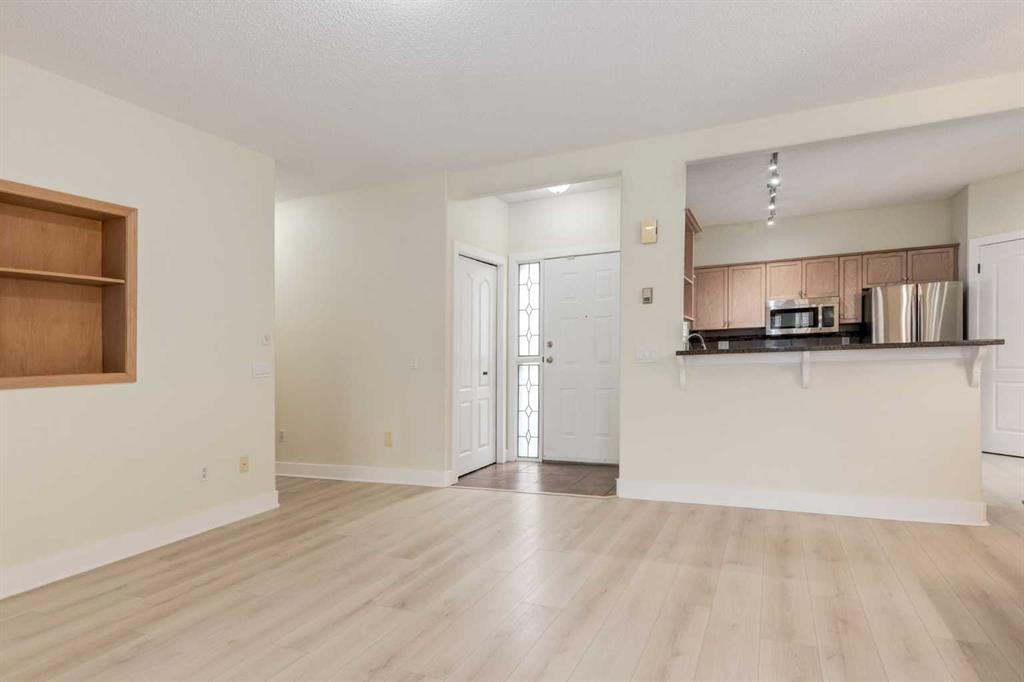 107 Patterson View Sw, Calgary, AB