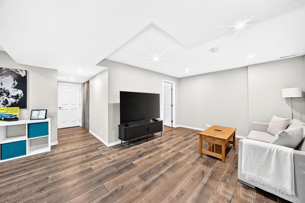 193 Mt Aberdeen Circle Se, Calgary, AB
