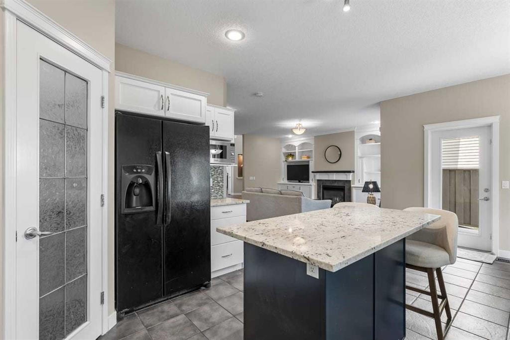 125 Cougarstone Manor Sw, Calgary, AB
