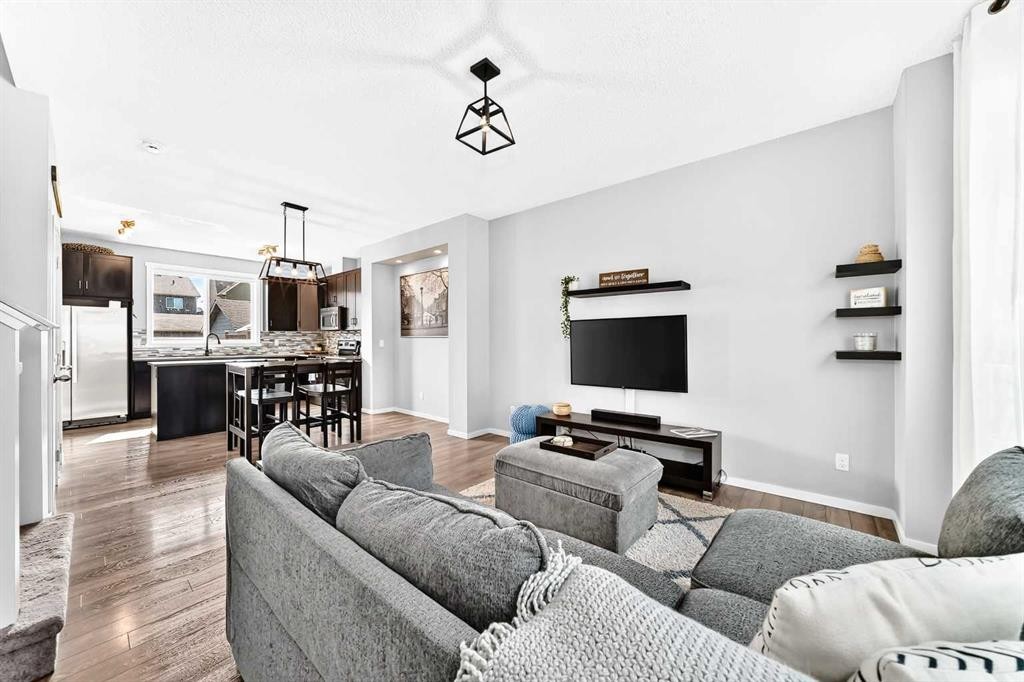 680 Walden Drive Se, Calgary, AB
