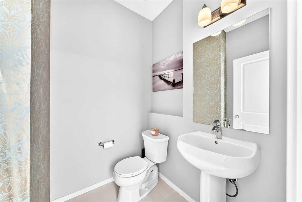 680 Walden Drive Se, Calgary, AB