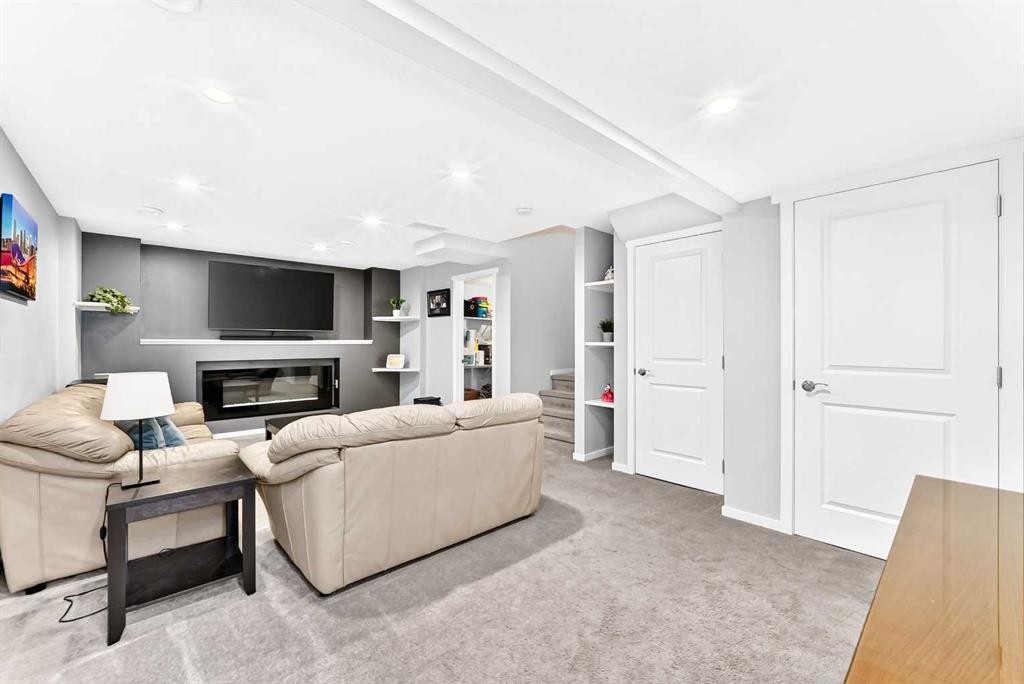 680 Walden Drive Se, Calgary, AB