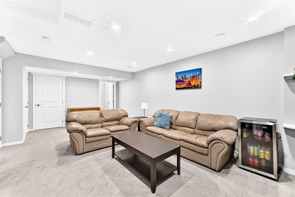 680 Walden Drive Se, Calgary, AB