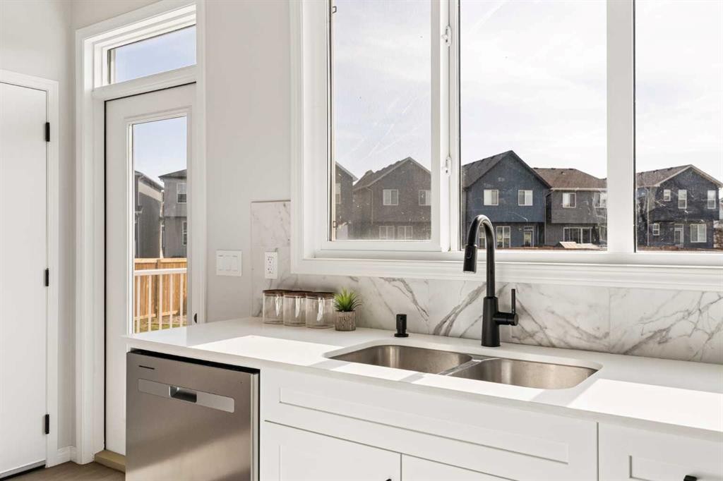 76 Seton Row Se, Calgary, AB