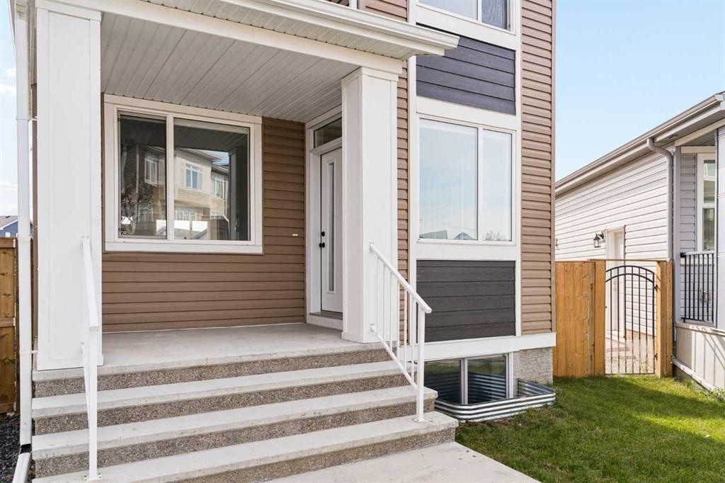 76 Seton Row Se, Calgary, AB