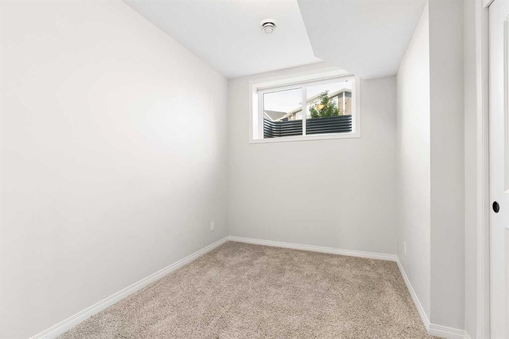 76 Seton Row Se, Calgary, AB