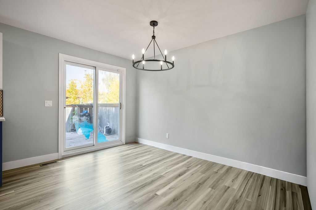 68 Falconridge Close Ne, Calgary, AB
