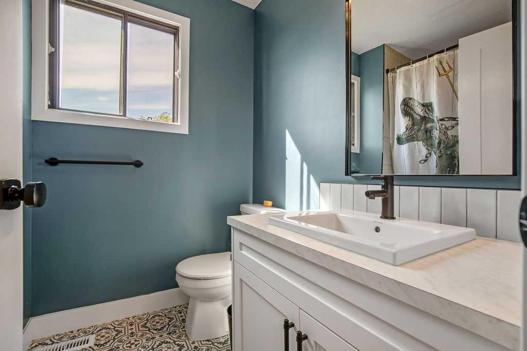 68 Falconridge Close Ne, Calgary, AB