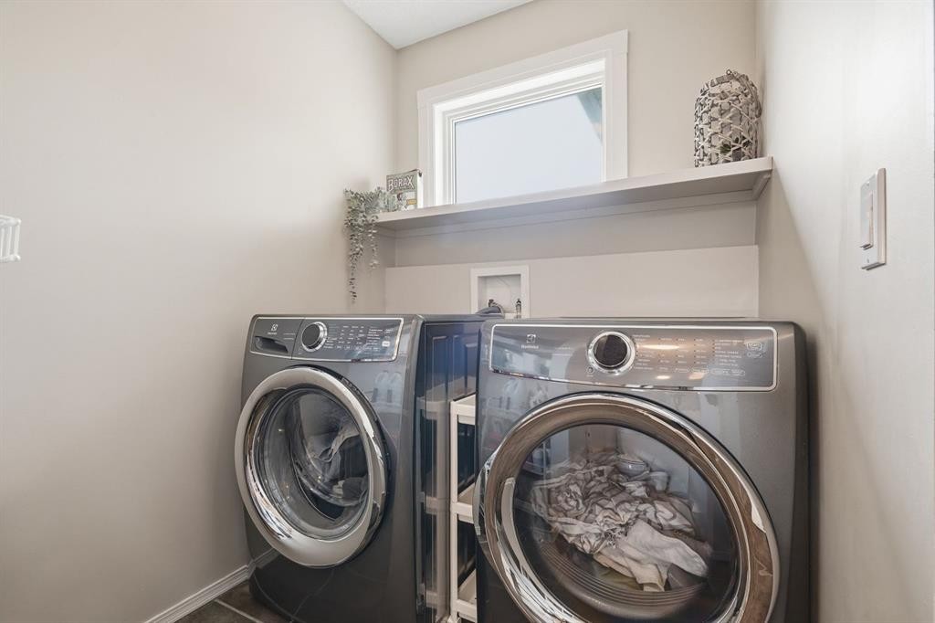 321 Douglas Ridge Circle Se, Calgary, AB