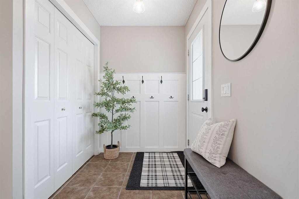 321 Douglas Ridge Circle Se, Calgary, AB