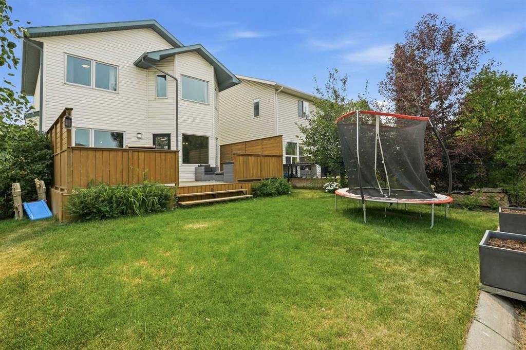 321 Douglas Ridge Circle Se, Calgary, AB