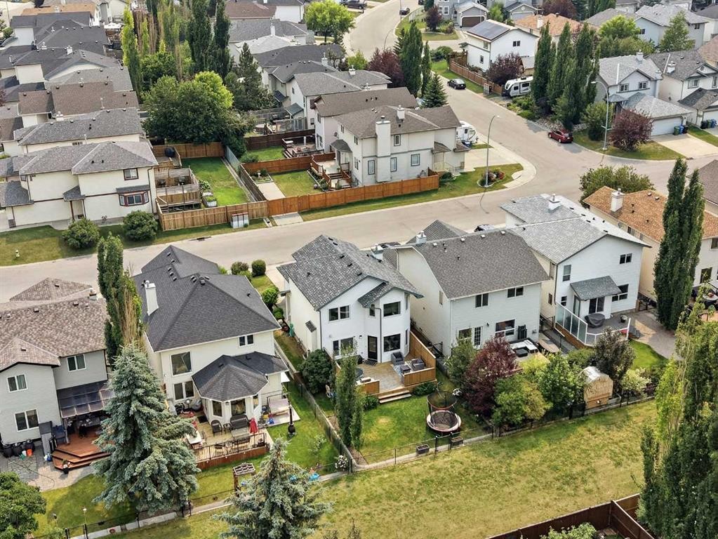 321 Douglas Ridge Circle Se, Calgary, AB
