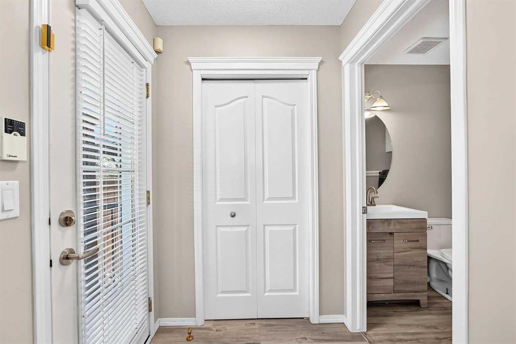 22 Cramond Crescent Se, Calgary, AB