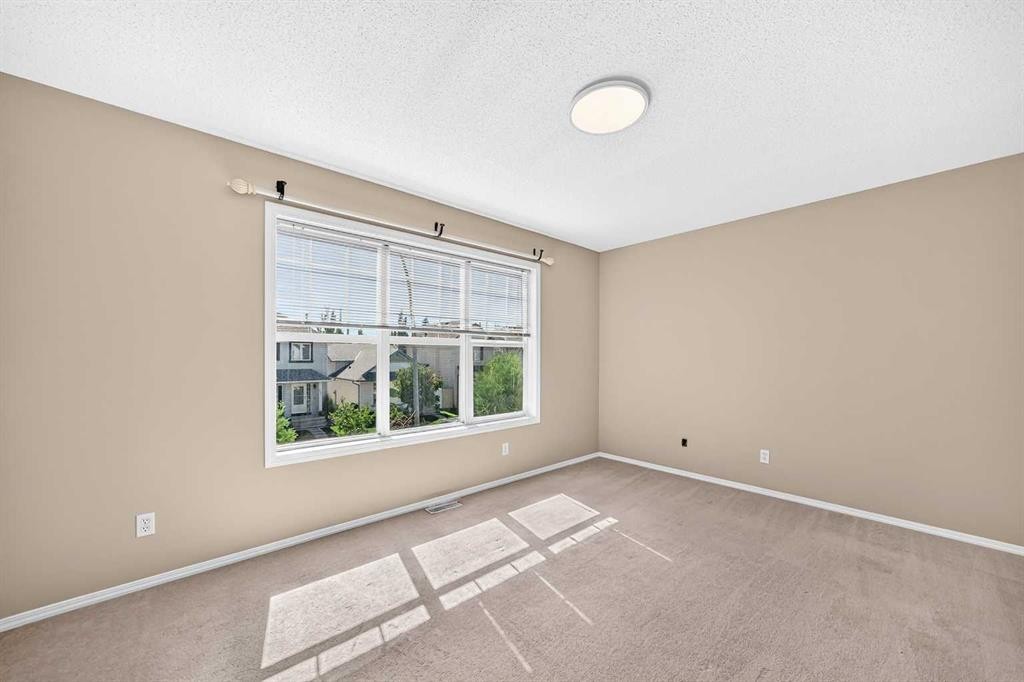 22 Cramond Crescent Se, Calgary, AB
