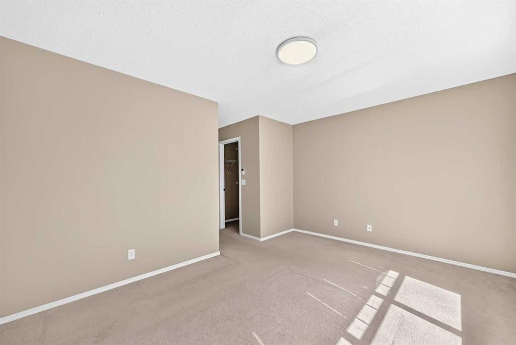 22 Cramond Crescent Se, Calgary, AB