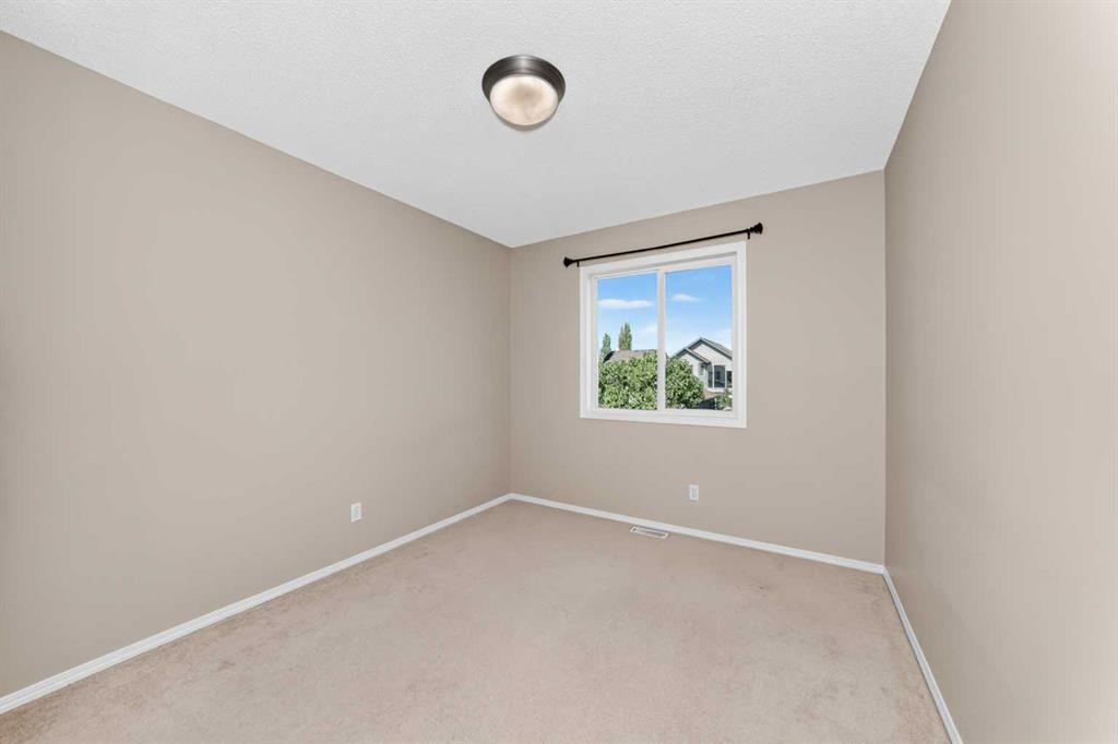 22 Cramond Crescent Se, Calgary, AB