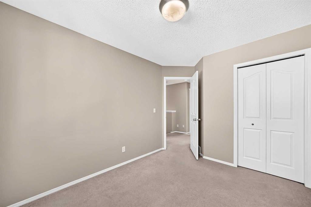22 Cramond Crescent Se, Calgary, AB