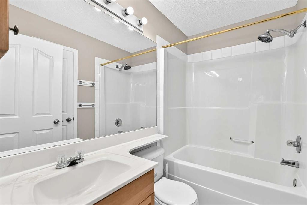 22 Cramond Crescent Se, Calgary, AB