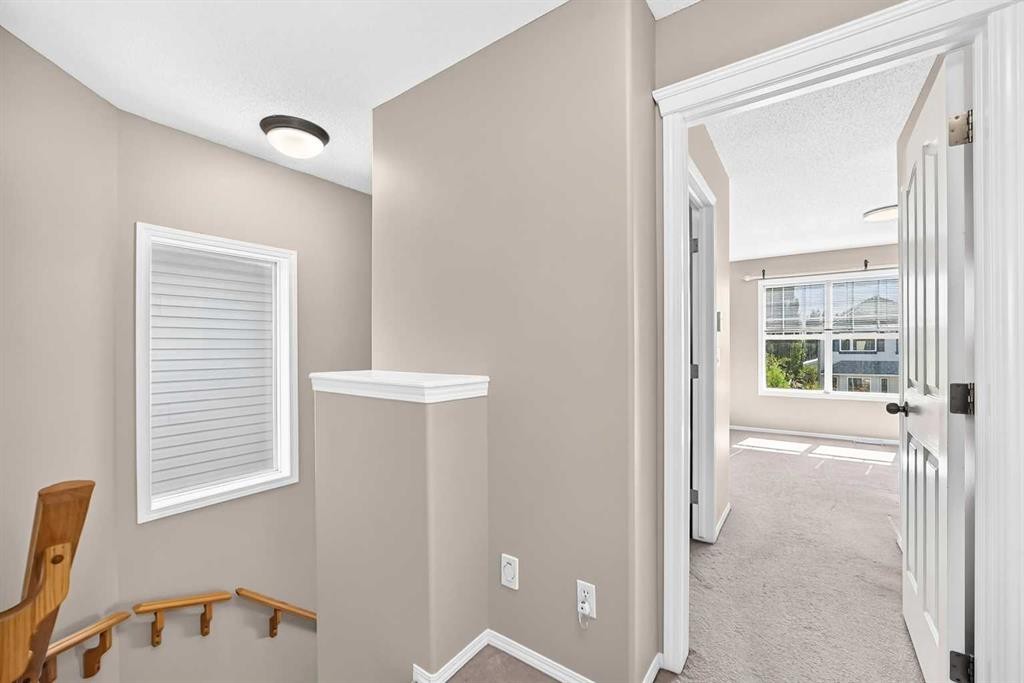 22 Cramond Crescent Se, Calgary, AB