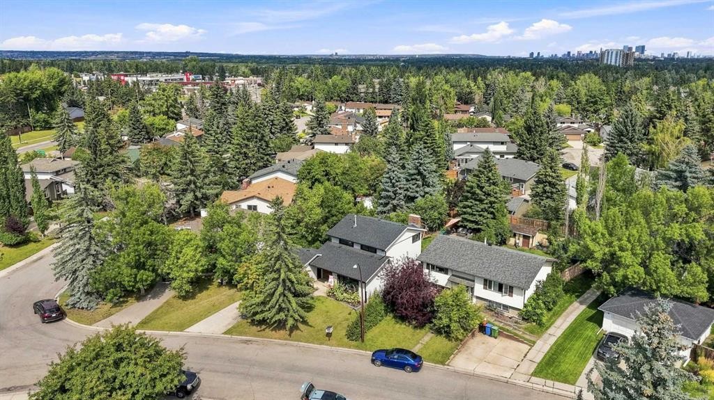267 Brookgreen Drive Sw, Calgary, AB