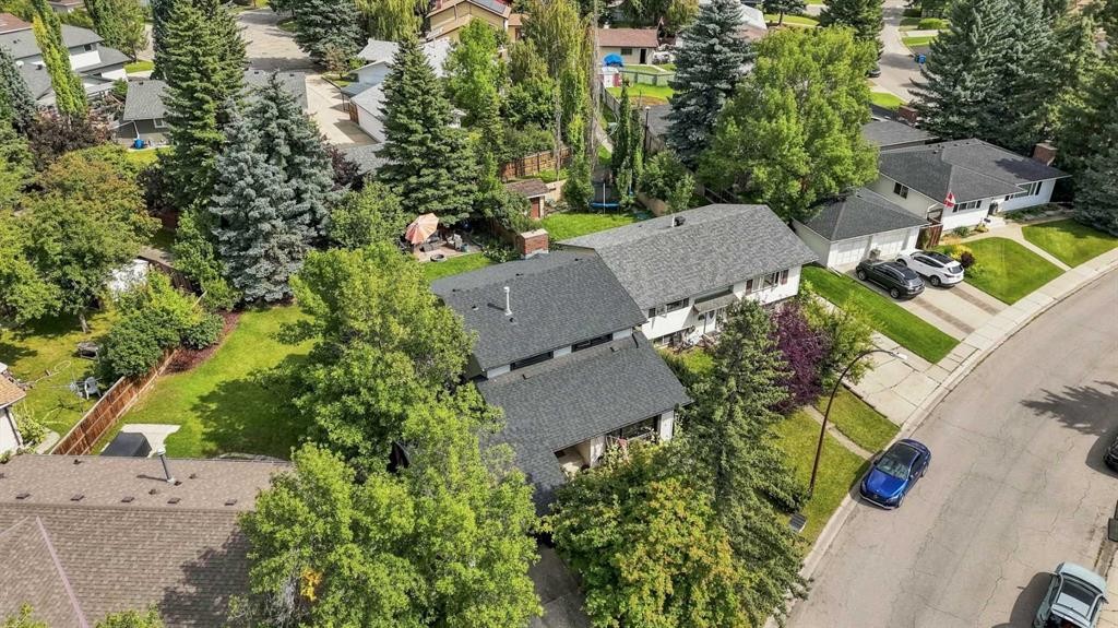 267 Brookgreen Drive Sw, Calgary, AB