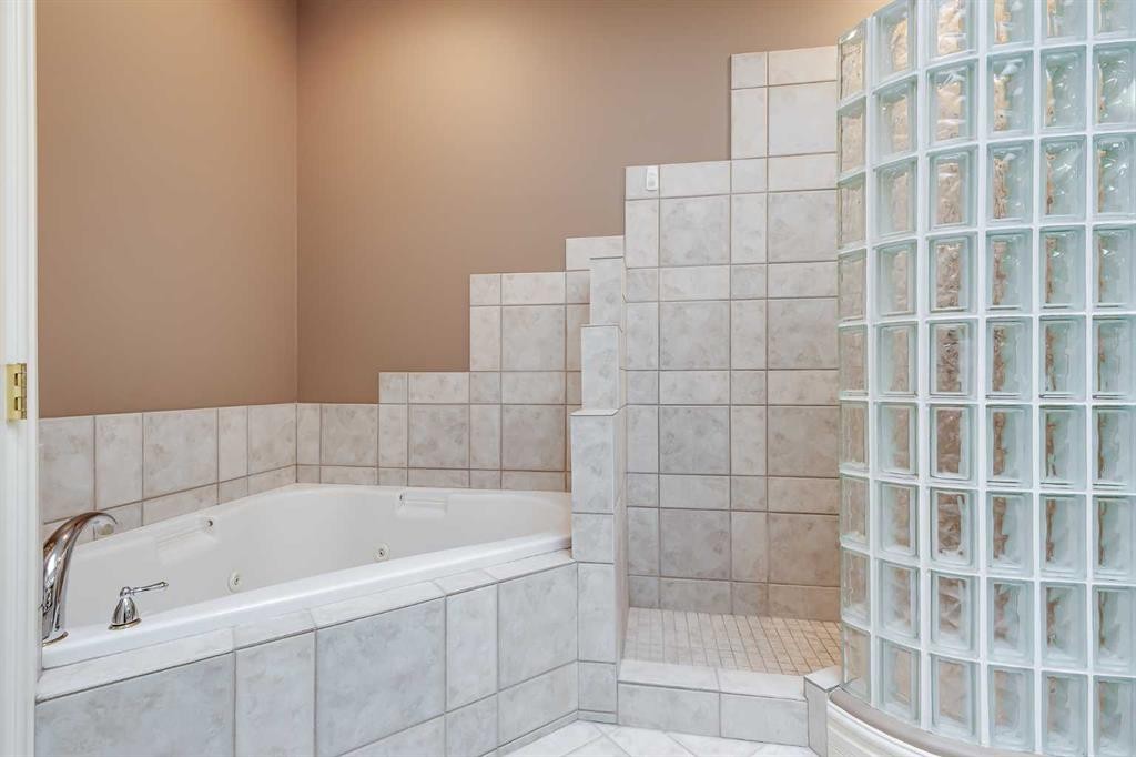 4592 Hamptons Way Nw, Calgary, AB