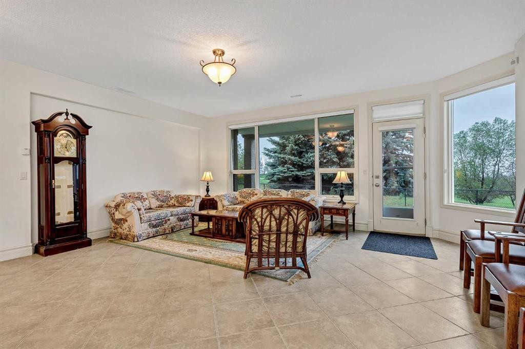 4592 Hamptons Way Nw, Calgary, AB