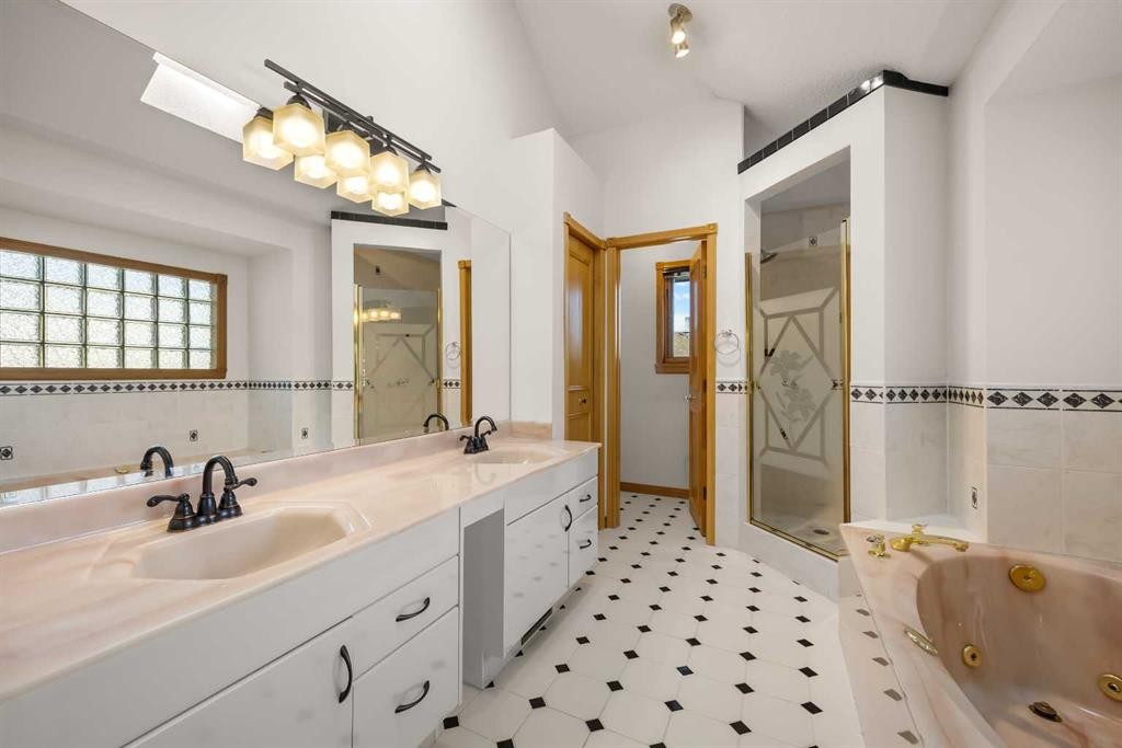 52 Edgeview Road Nw, Calgary, AB