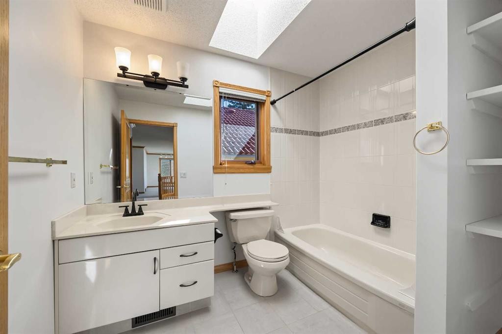 52 Edgeview Road Nw, Calgary, AB