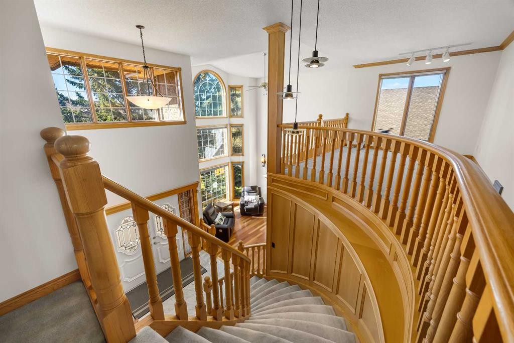 52 Edgeview Road Nw, Calgary, AB