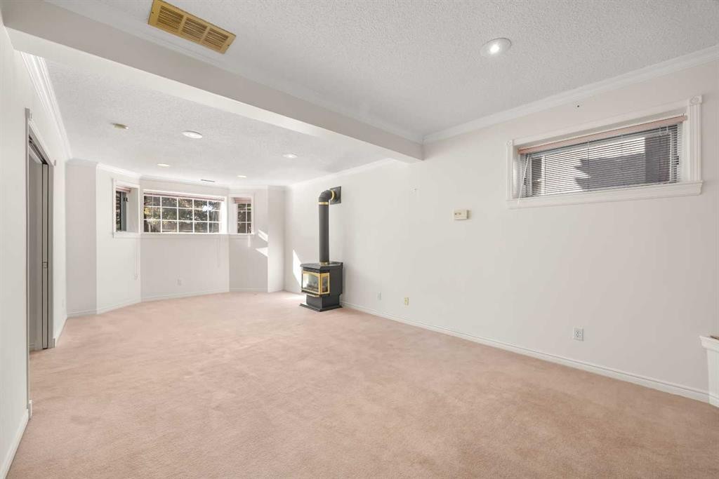 52 Edgeview Road Nw, Calgary, AB