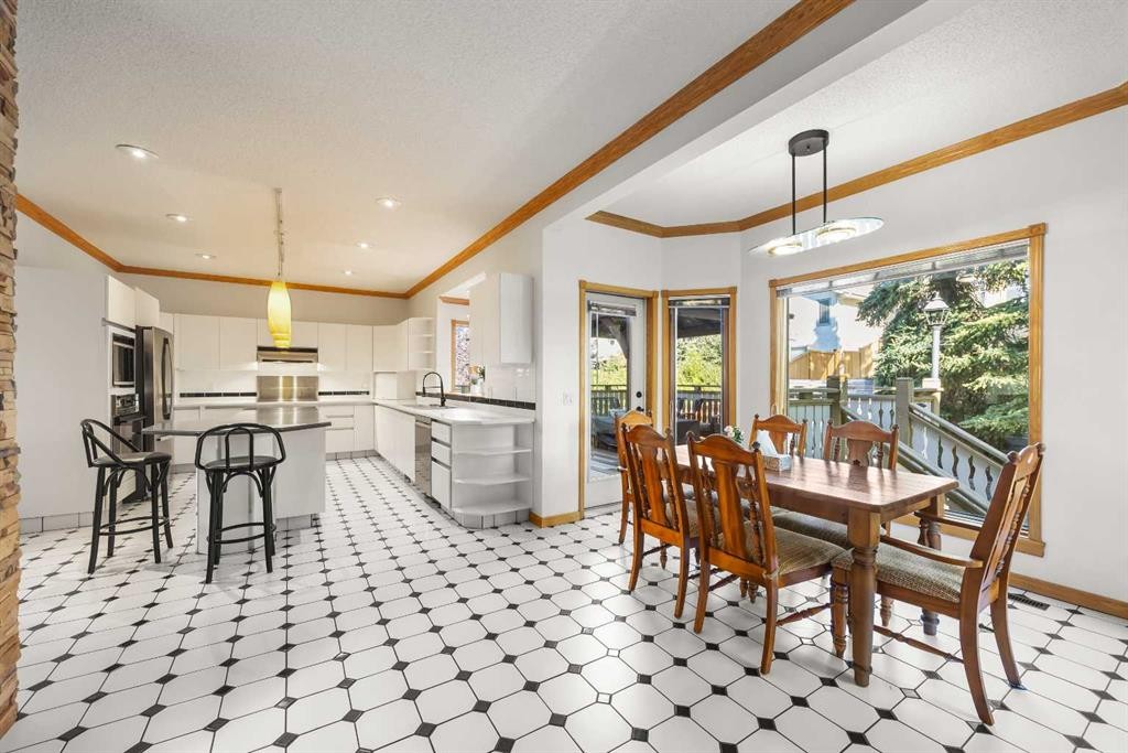 52 Edgeview Road Nw, Calgary, AB