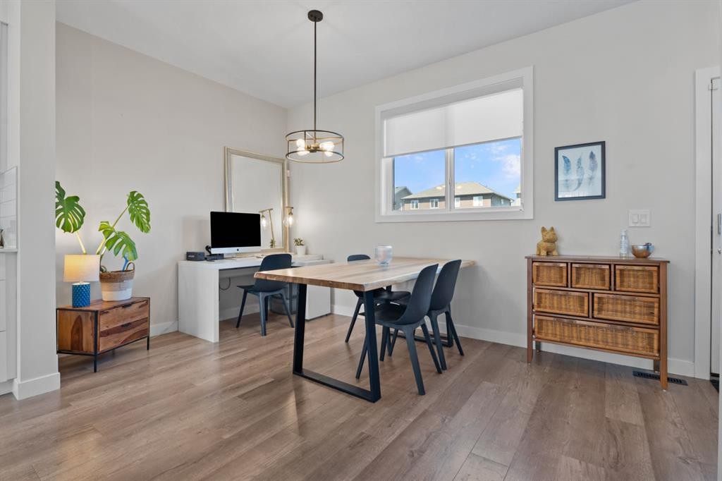 44 D'Arcy Boulevard, Okotoks, AB - Indoor