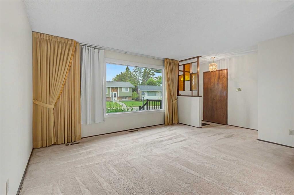 163 Lake Sylvan Close Se, Calgary, AB
