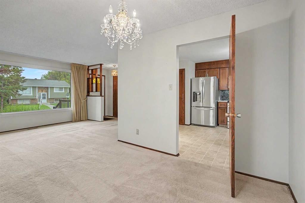 163 Lake Sylvan Close Se, Calgary, AB