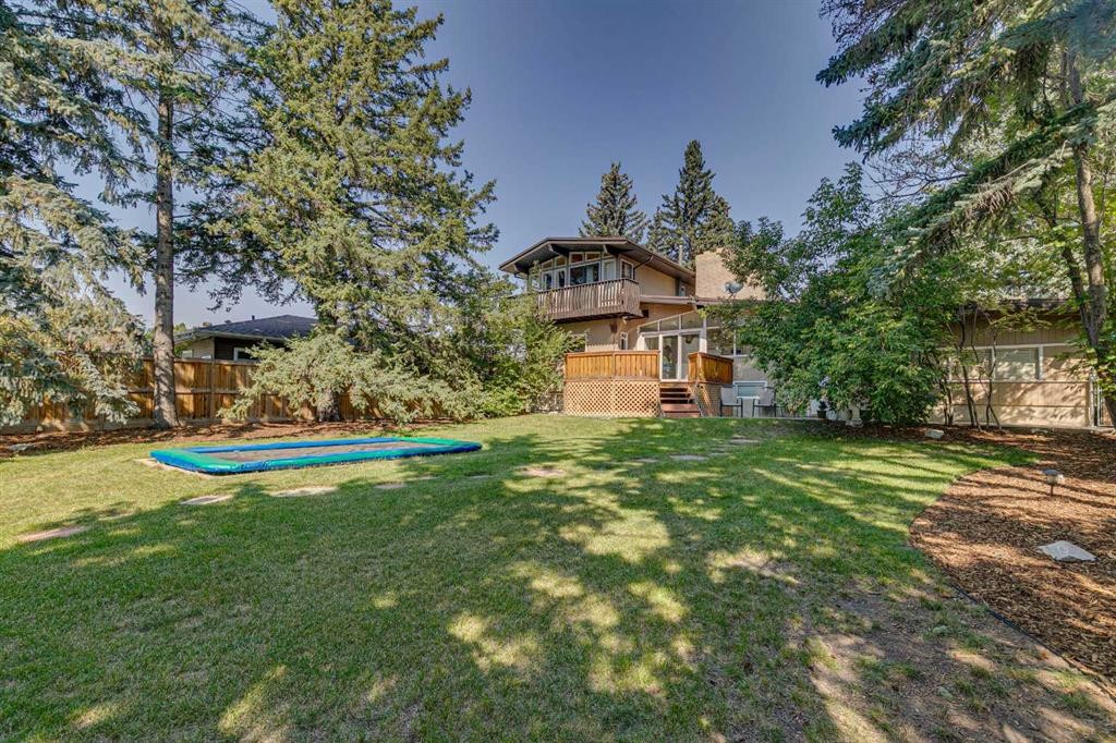 1423 75 Avenue Sw, Calgary, AB